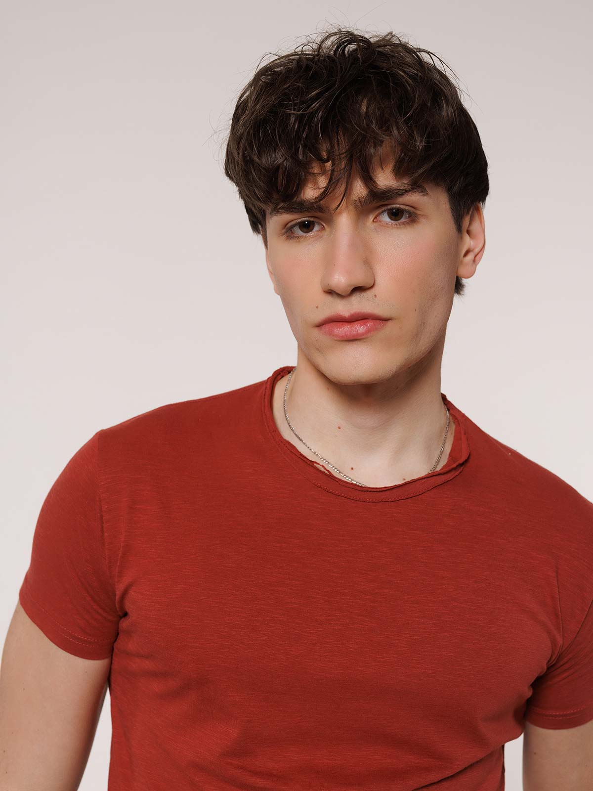 T-Shirt collo taglio vivo - Image 10