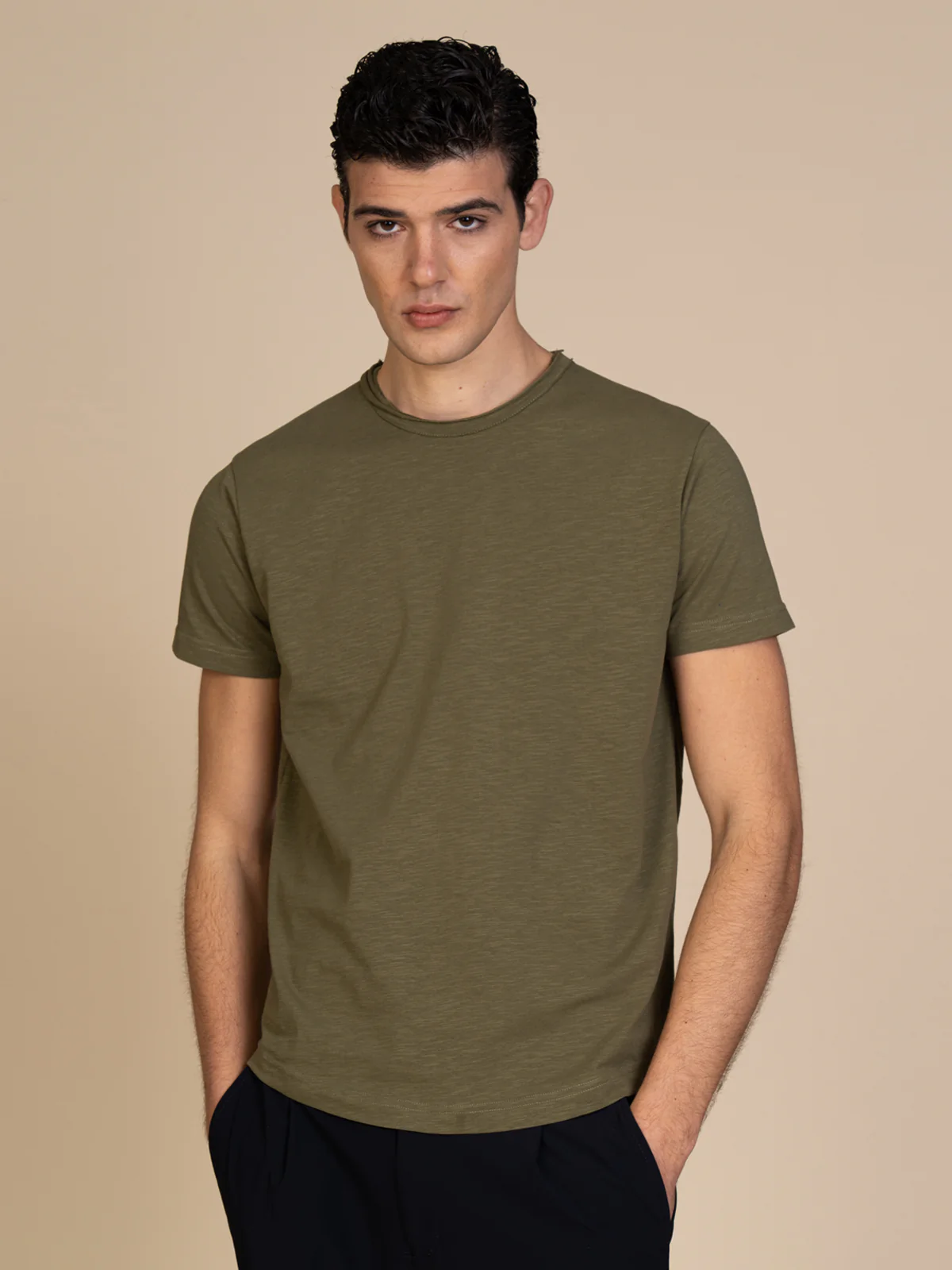 T-Shirt collo taglio vivo - Image 13