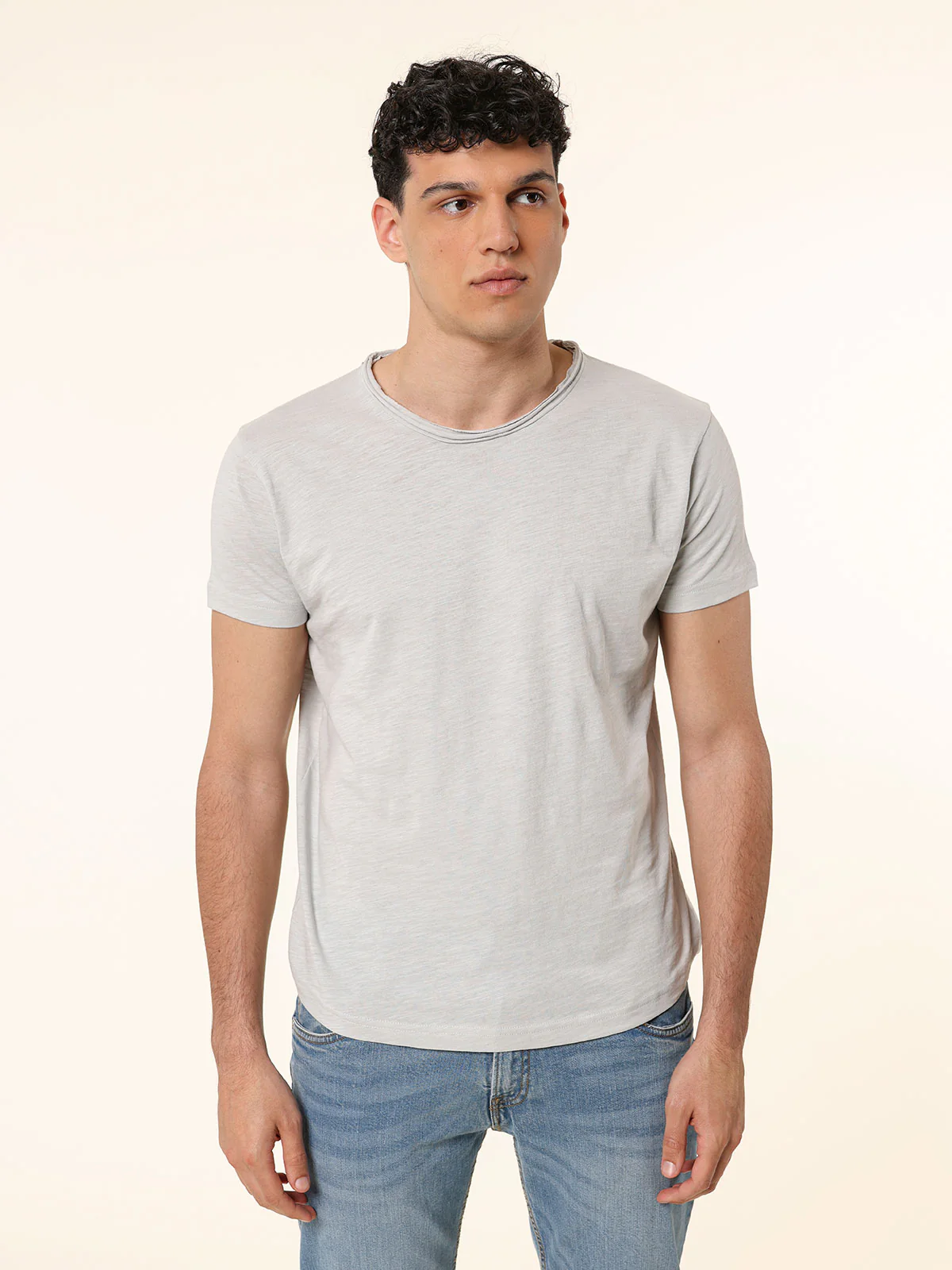 T-Shirt collo taglio vivo - Image 33