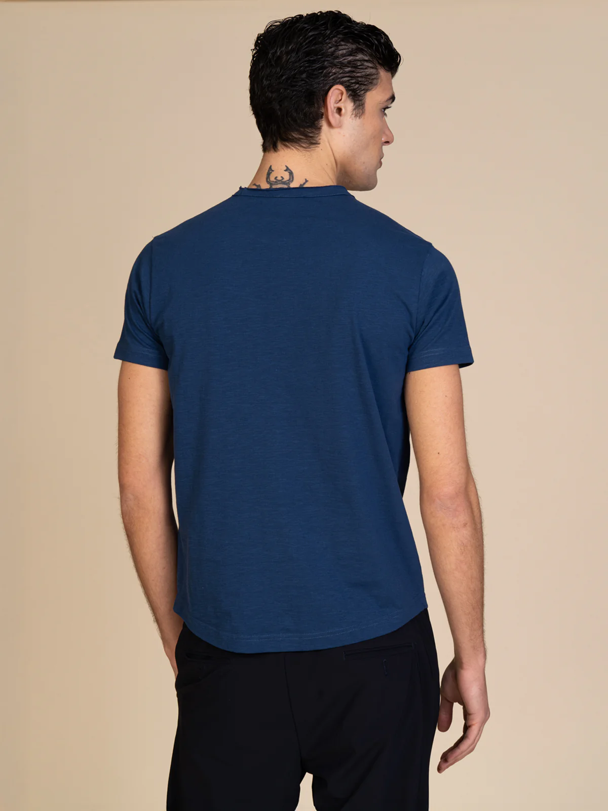 T-Shirt collo taglio vivo - Image 4