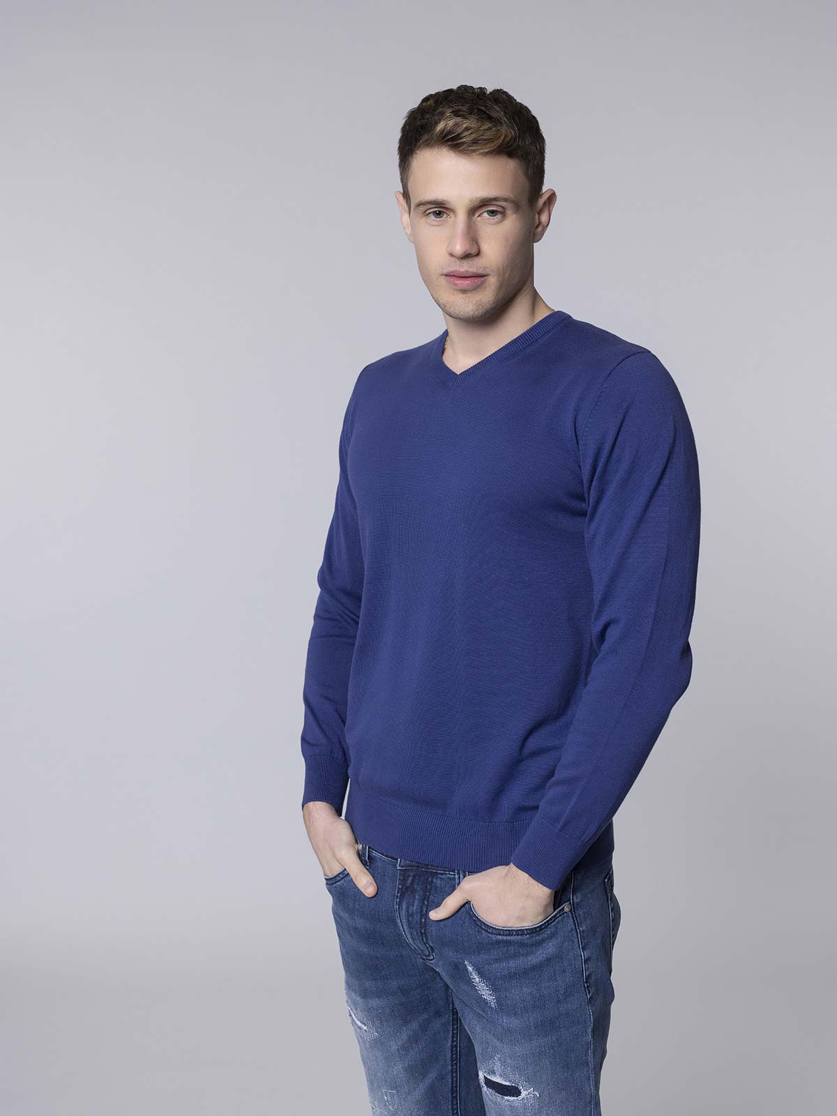 Maglia basic collo a V - Image 13