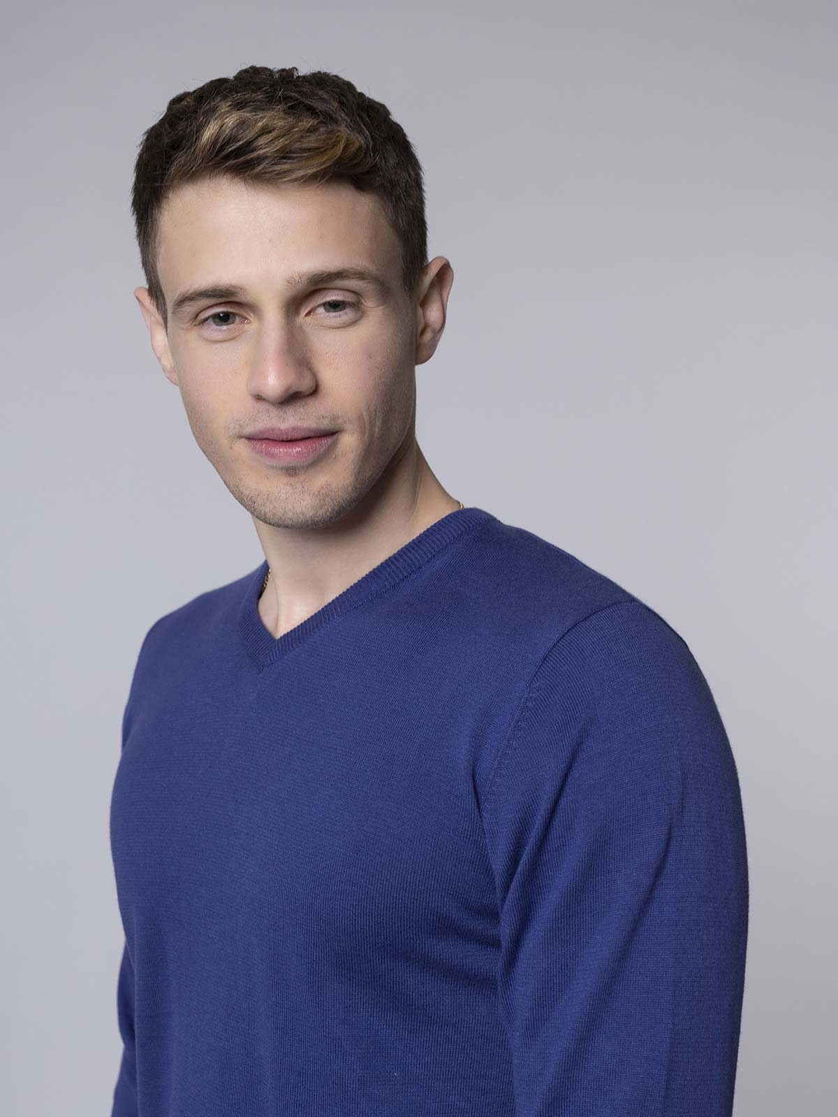 Maglia basic collo a V - Image 15