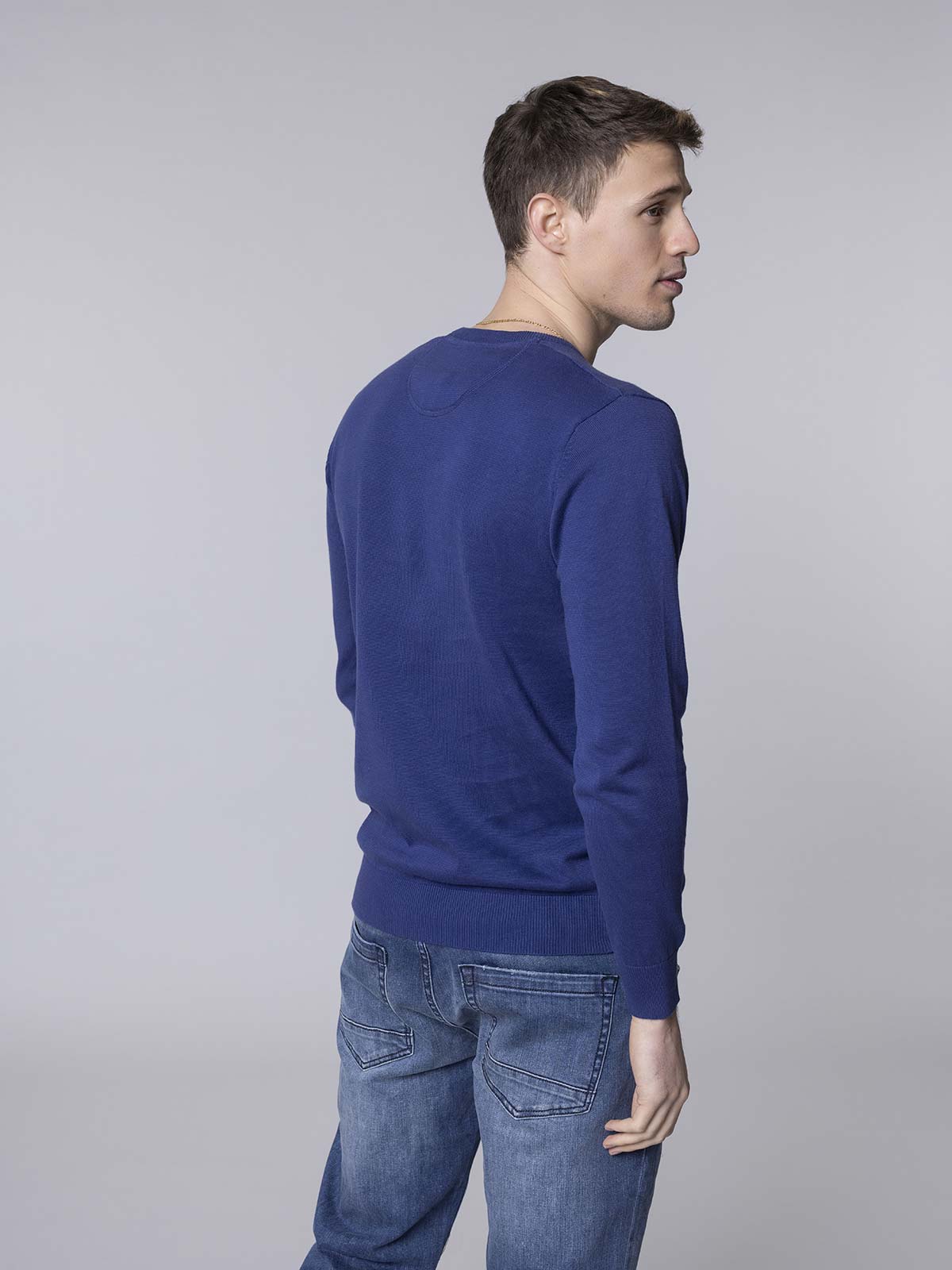 Maglia basic collo a V - Image 16