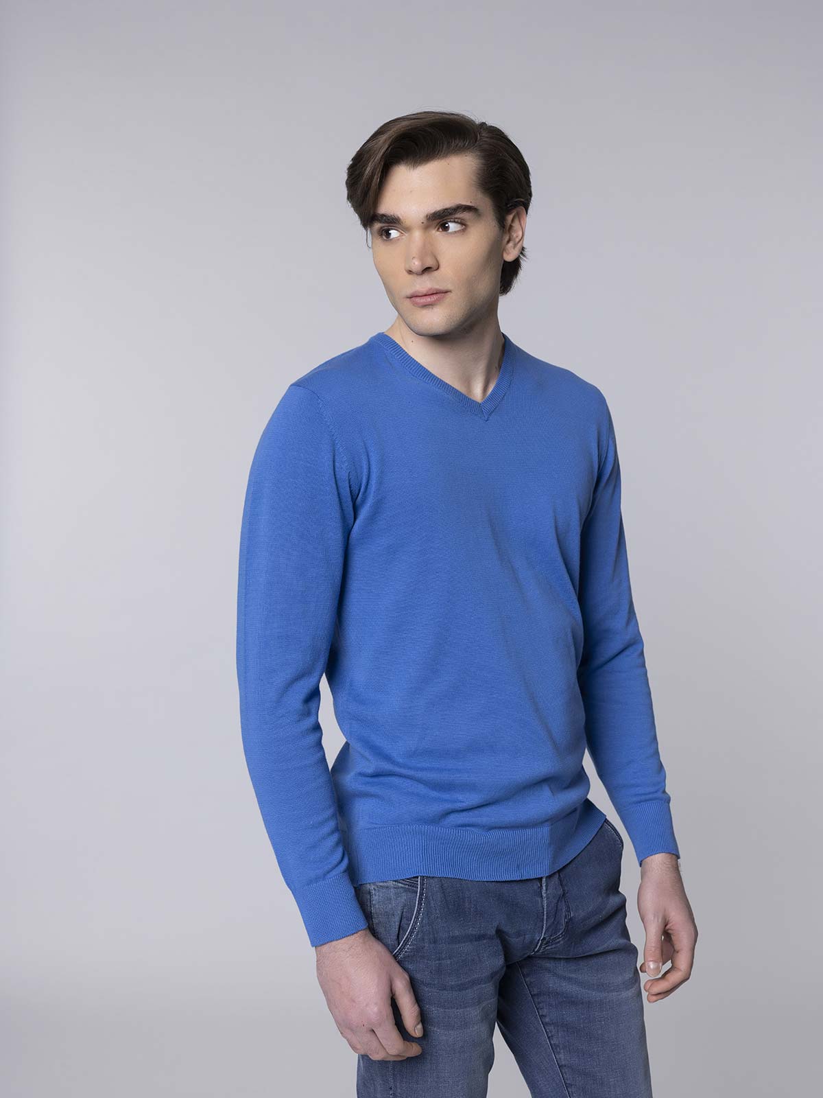 Maglia basic collo a V - Image 19