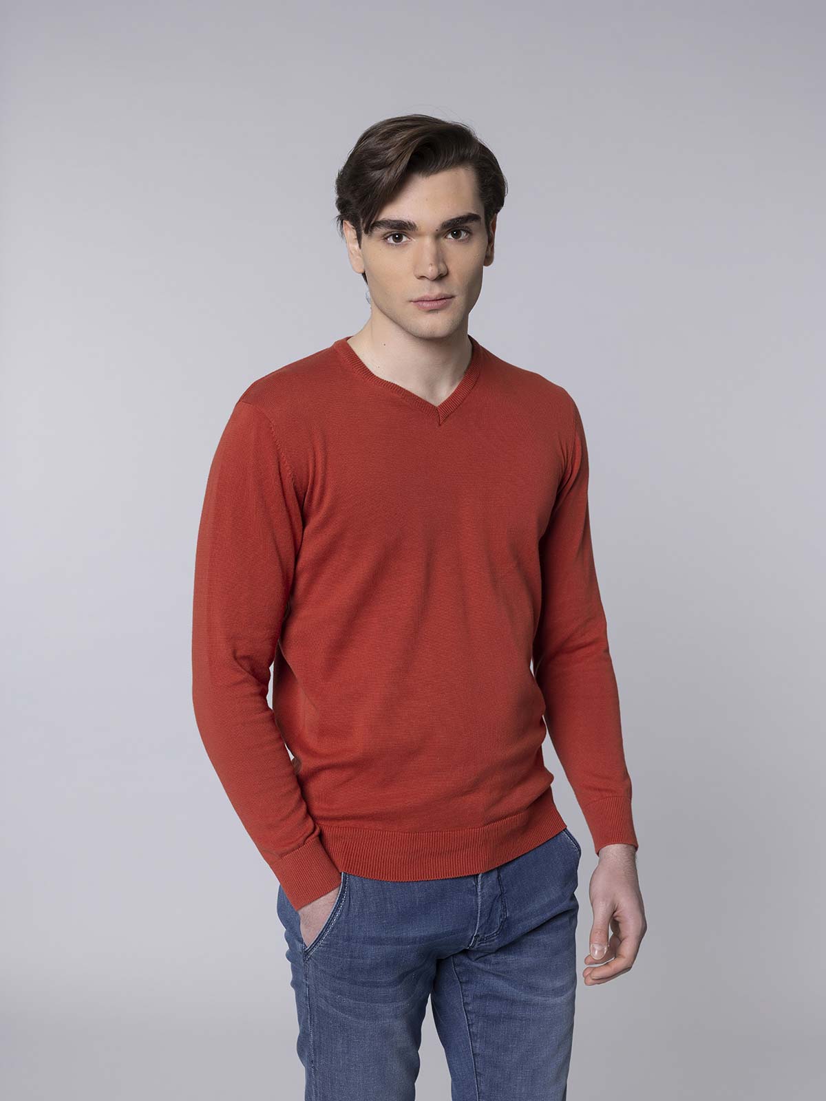 Maglia basic collo a V - Image 22