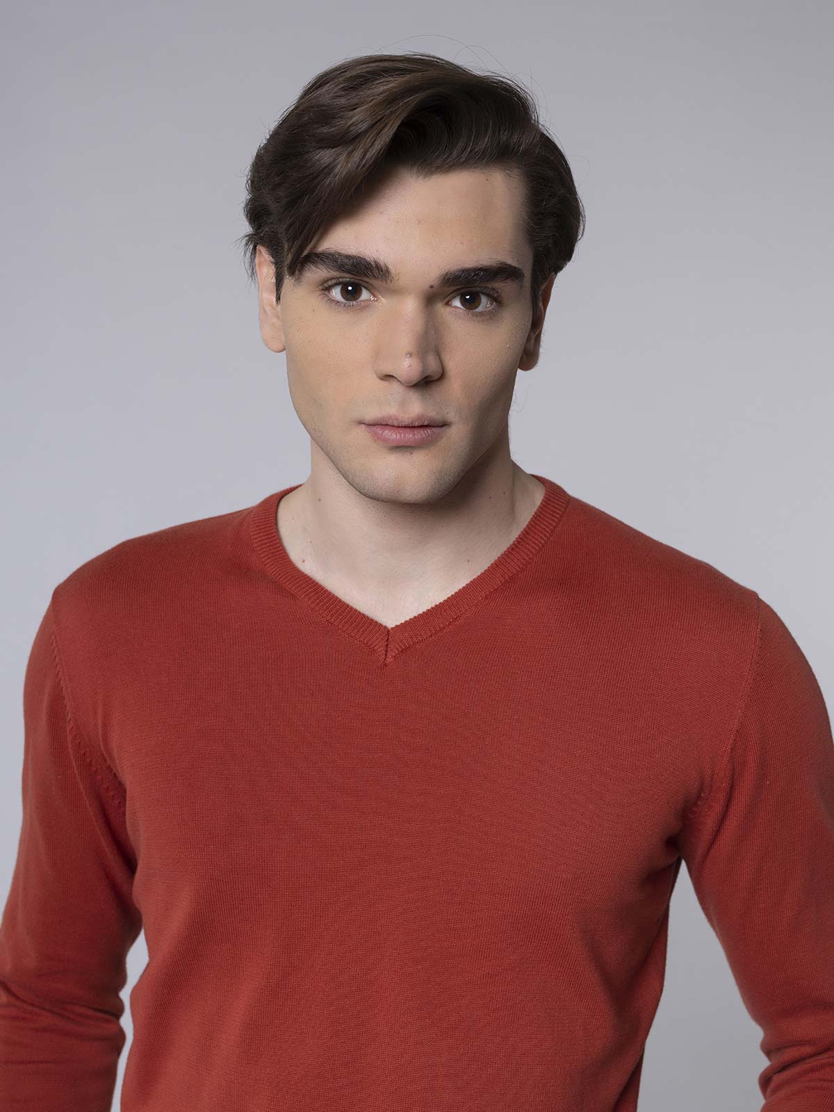 Maglia basic collo a V - Image 24