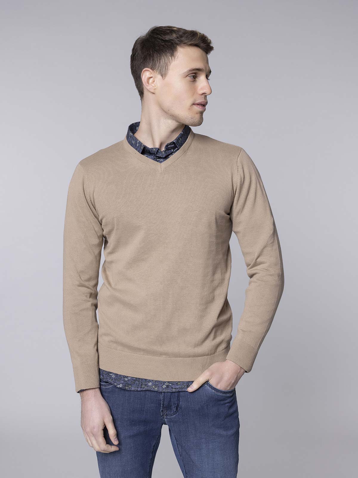 Maglia basic collo a V - Image 26