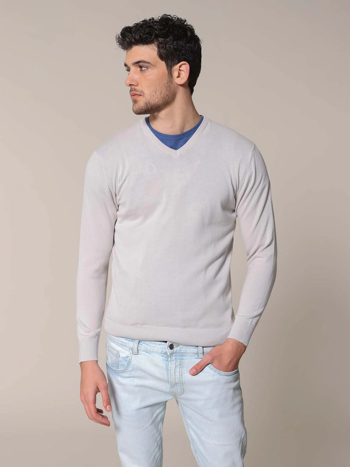 Maglia basic collo a V - Image 35