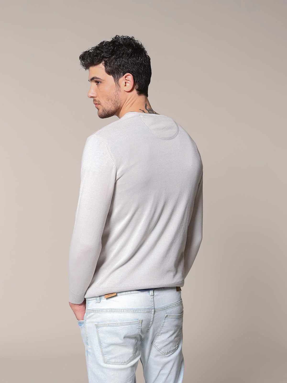 Maglia basic collo a V - Image 38