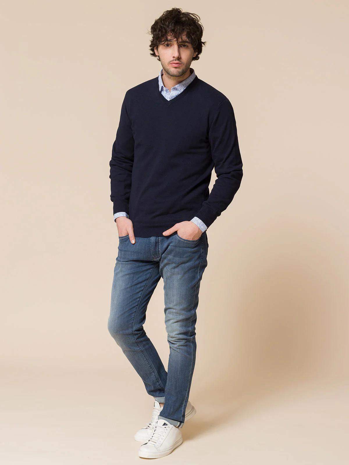 Maglia basic collo a V - Image 6