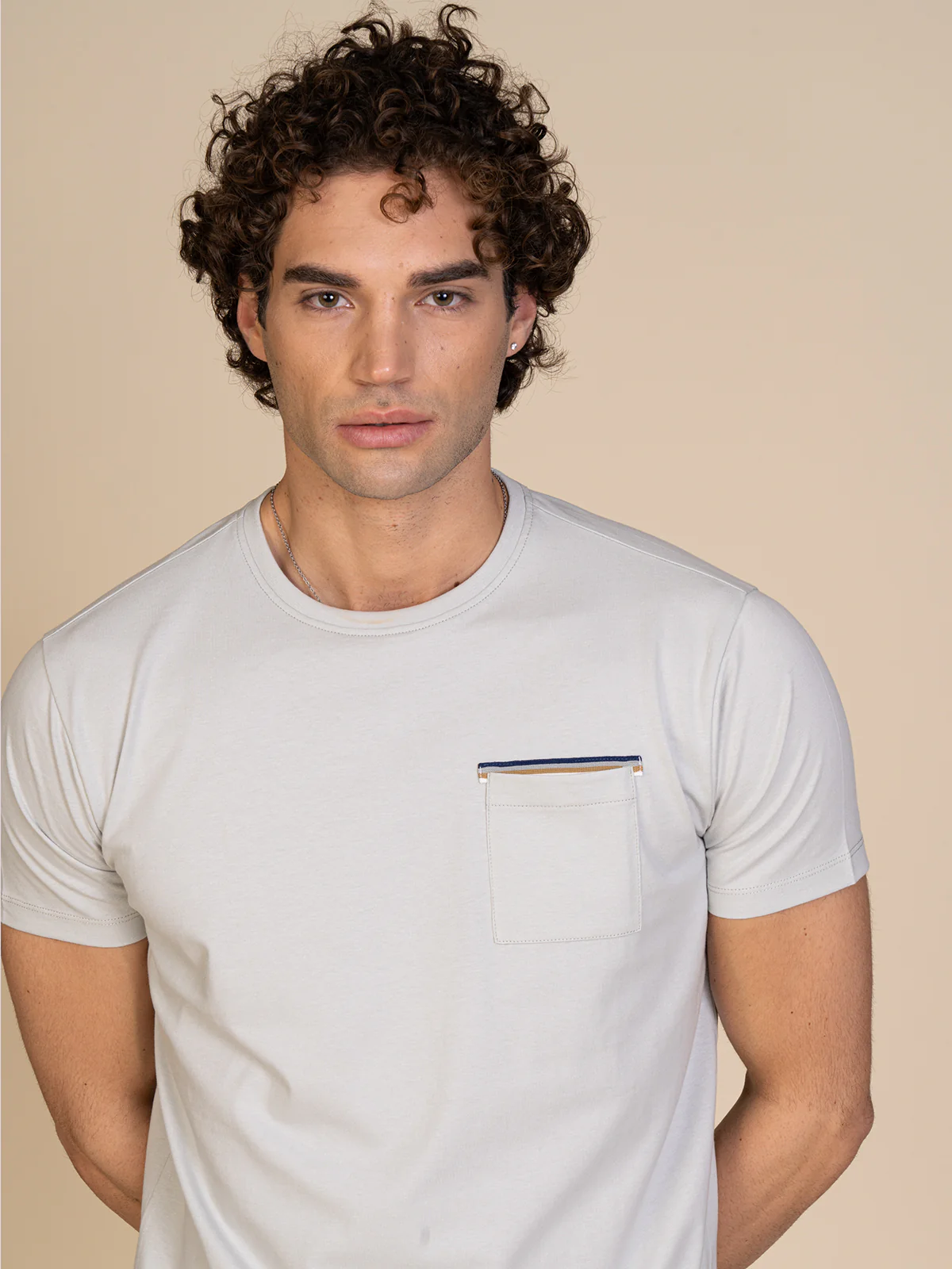 T-Shirt con taschino - Image 12