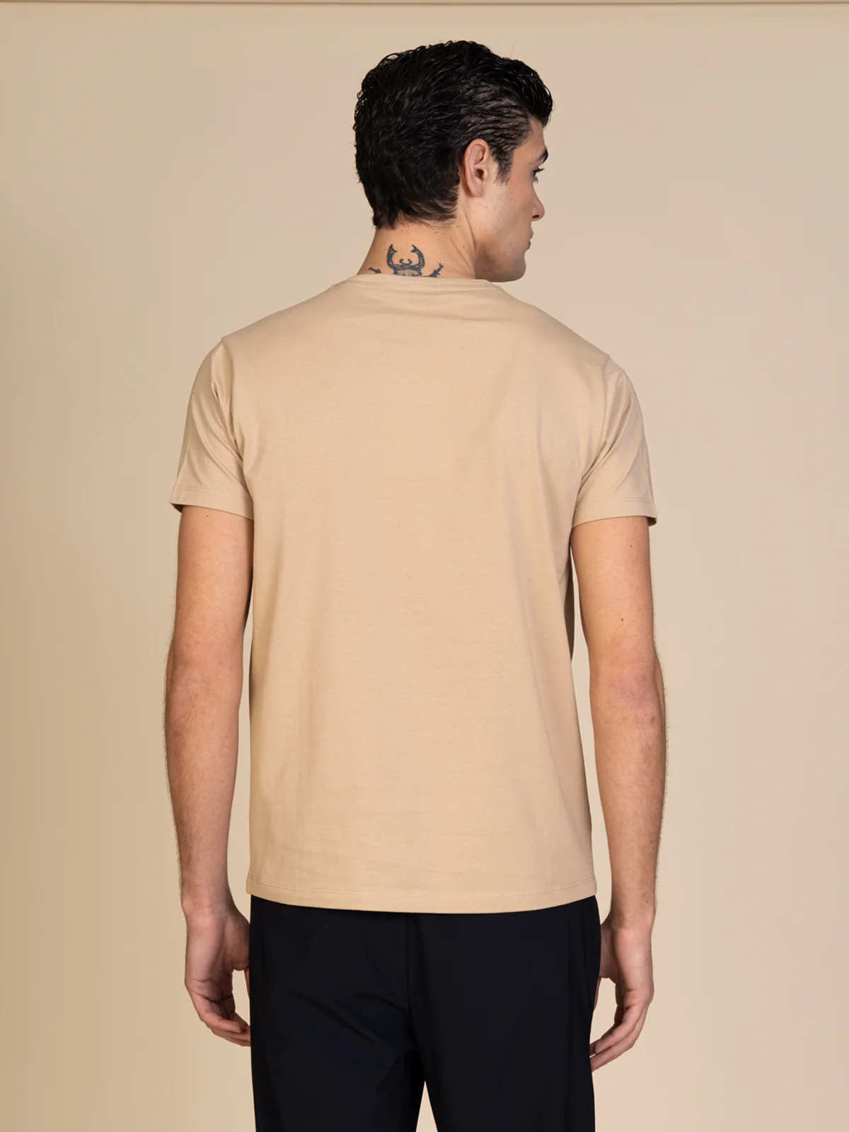 T-Shirt con taschino - Image 16
